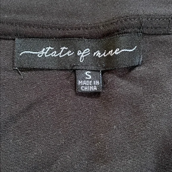 Tate of mine Christmas trailer and truck sweat shirt small - Picture 3 of 4